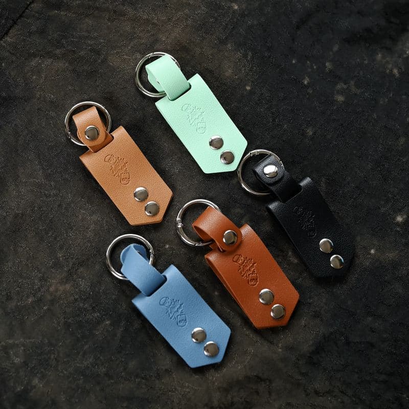 WP Fingerboard Hanging Pouch — Handmade Faux Leather with Clip — Fingerboard Lab