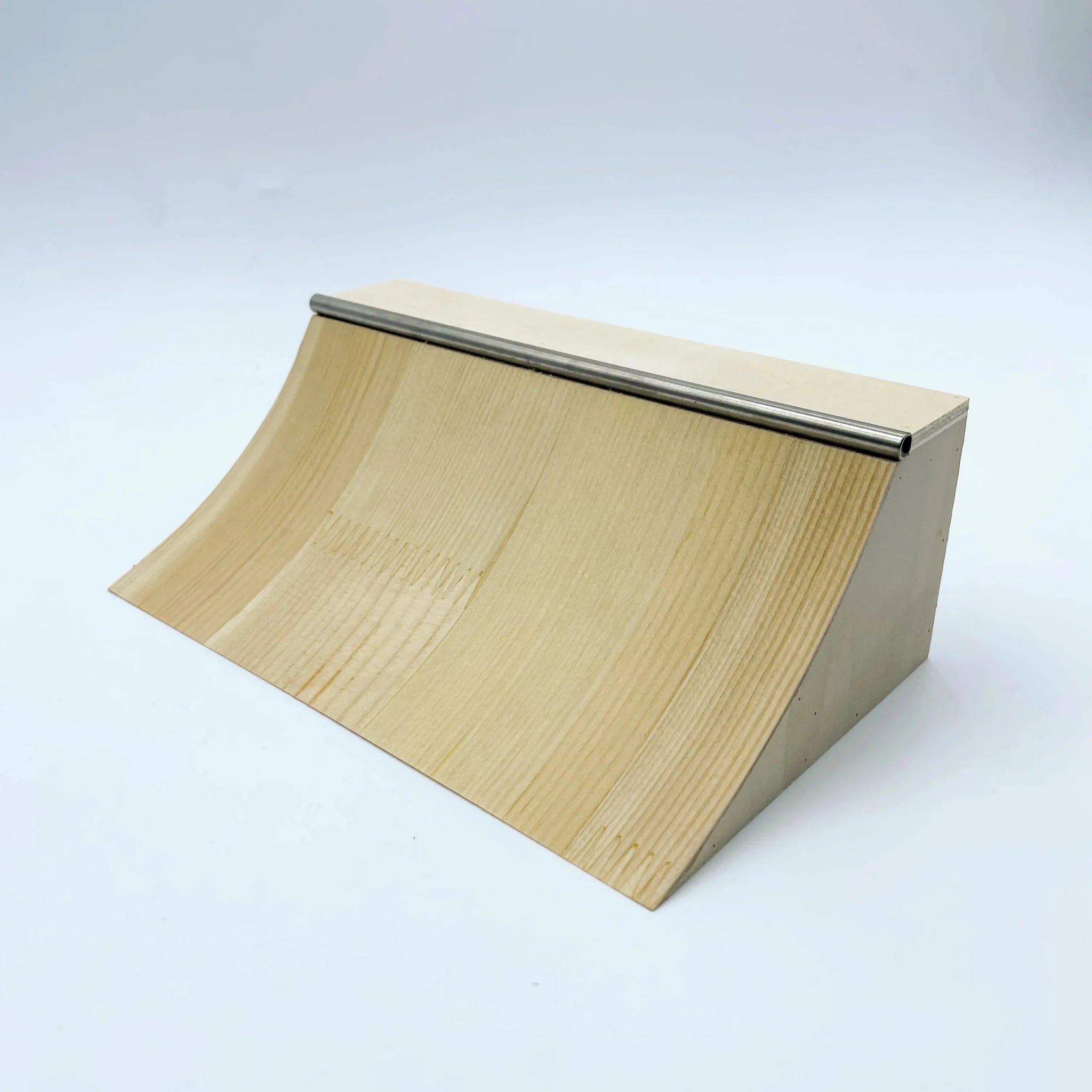 Quarter Pipe Fingerboard Ramp - Concave Craft